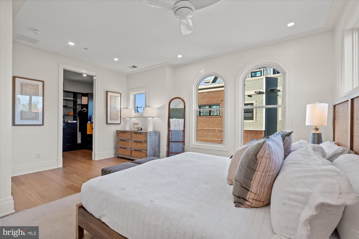1330 Cameron Street photo 26