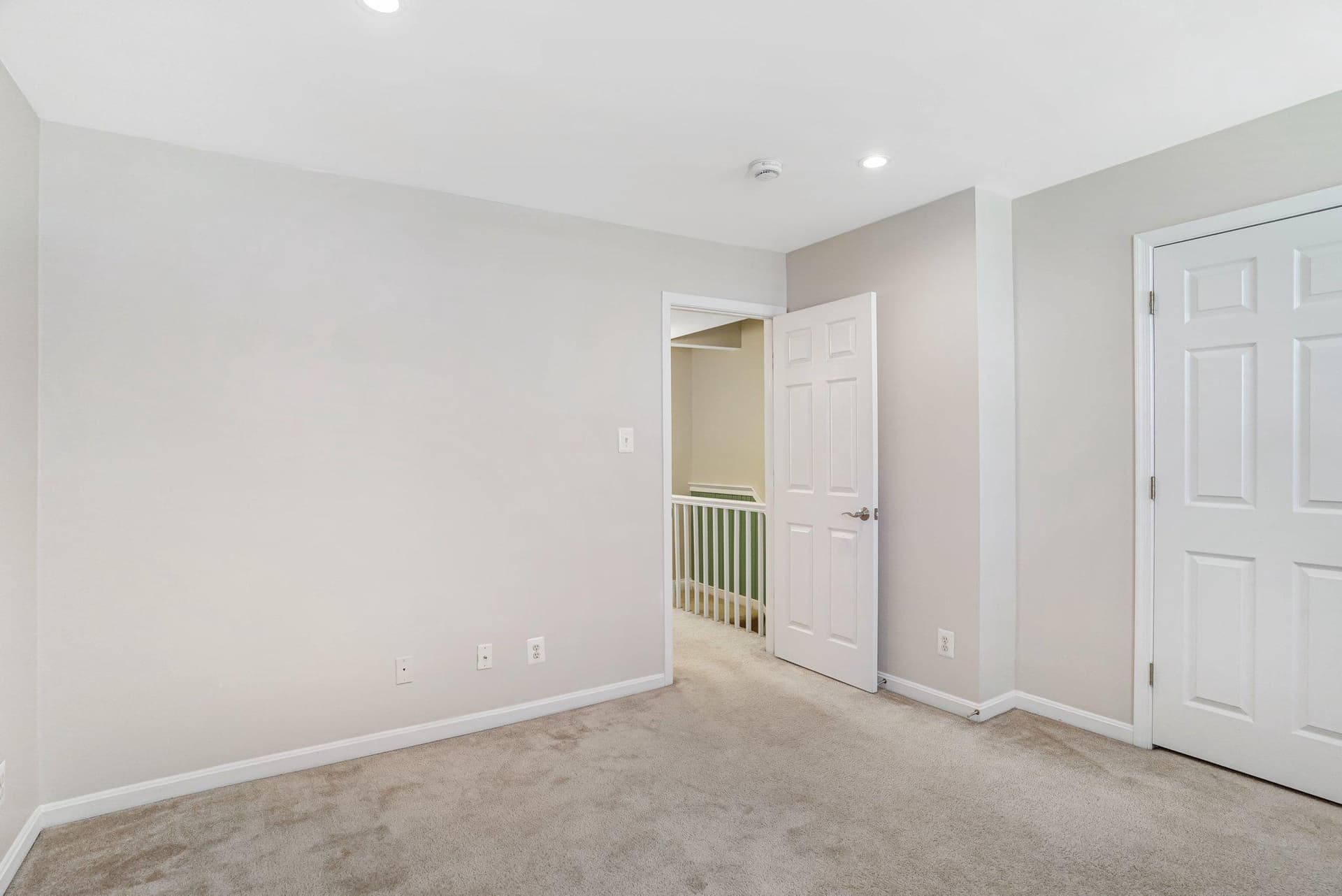 1313 N Van Dorn Street photo 15