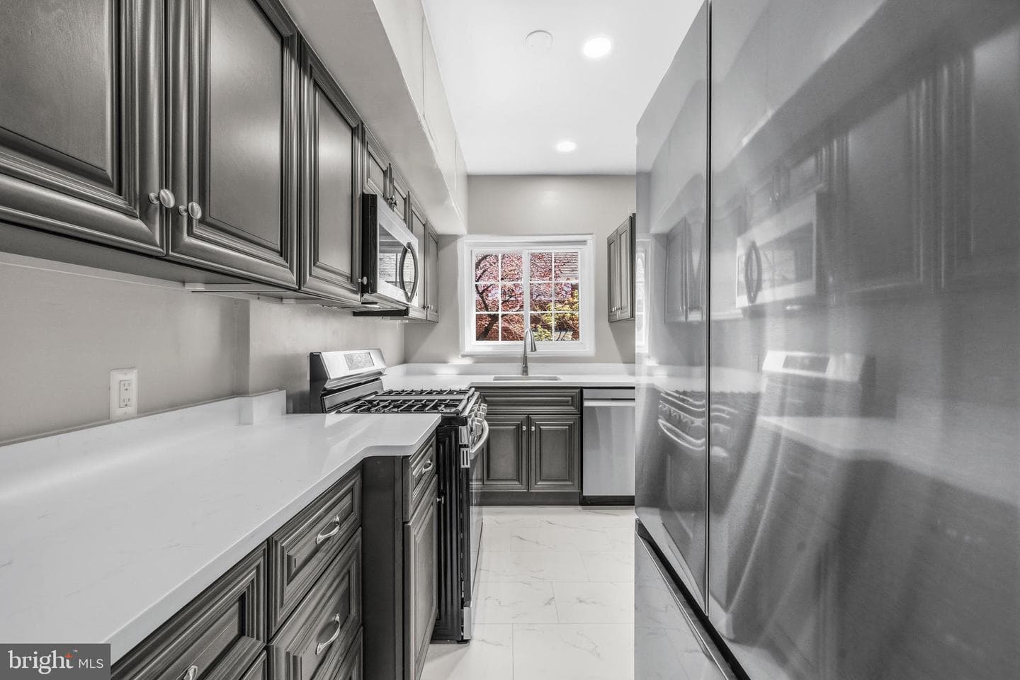 3721 Lyons Lane photo 4