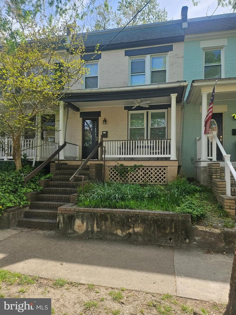 119 Harvard Street, Alexandria
