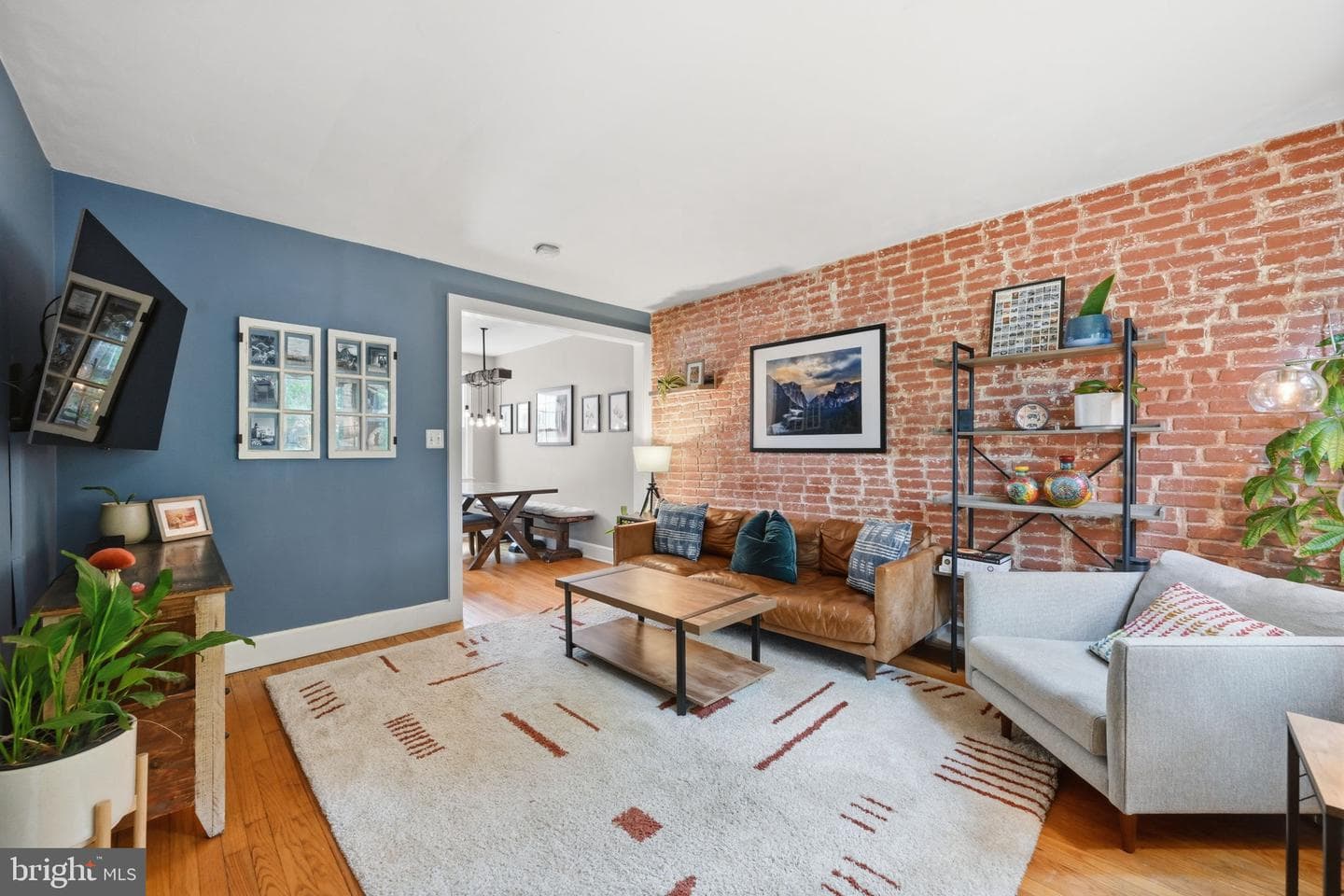 539 E Nelson Avenue E photo 2