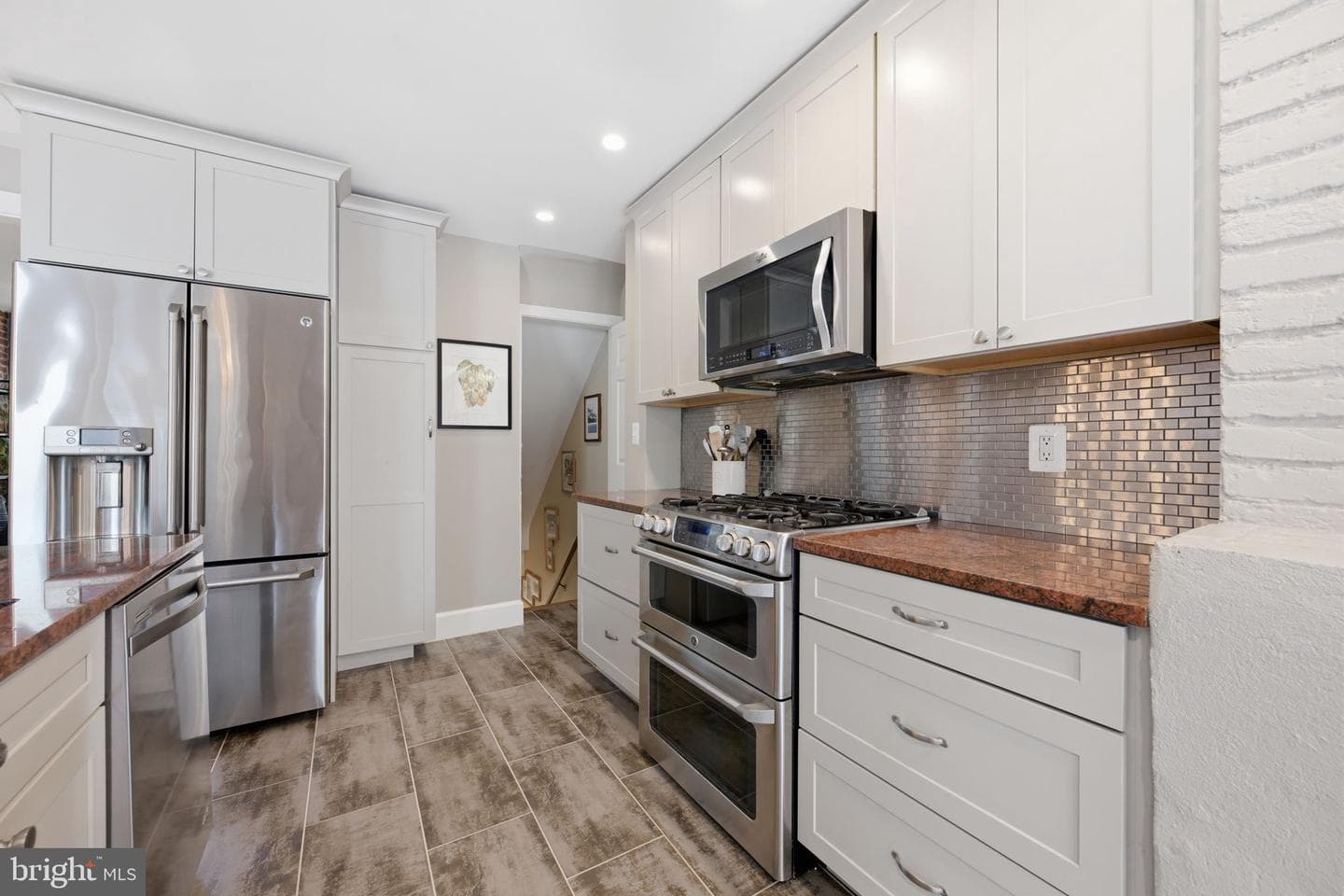 539 E Nelson Avenue E photo 9