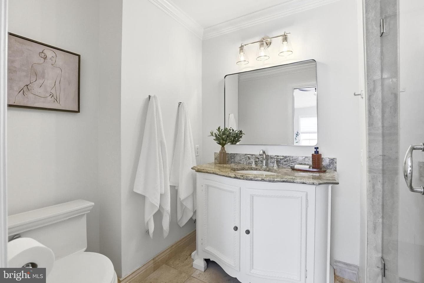 1734 Kingsgate Court #302 photo 18