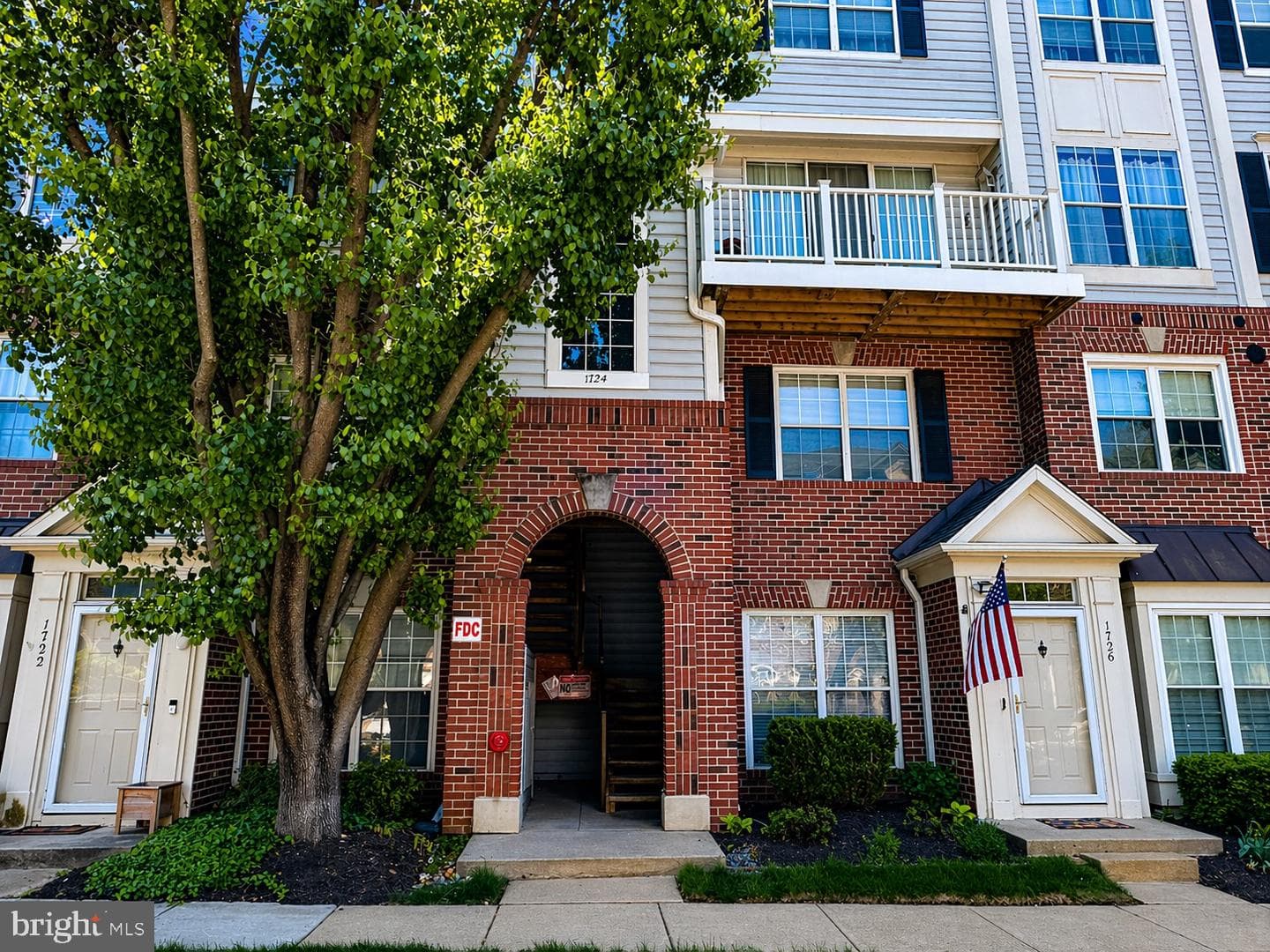 1734 Kingsgate Court #302 photo 23