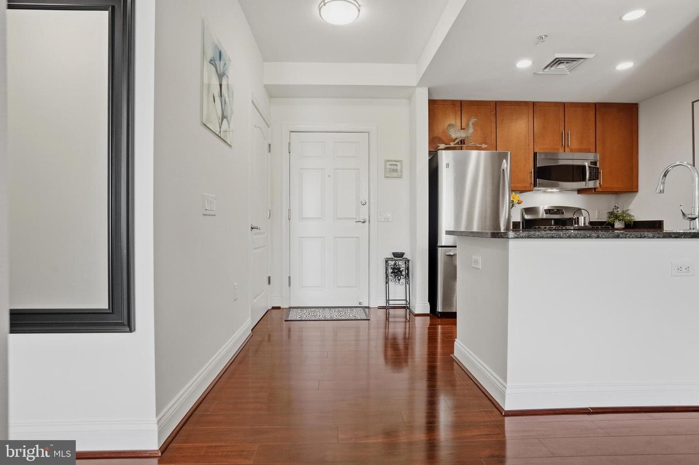 1111 Oronoco Street #427 photo 2