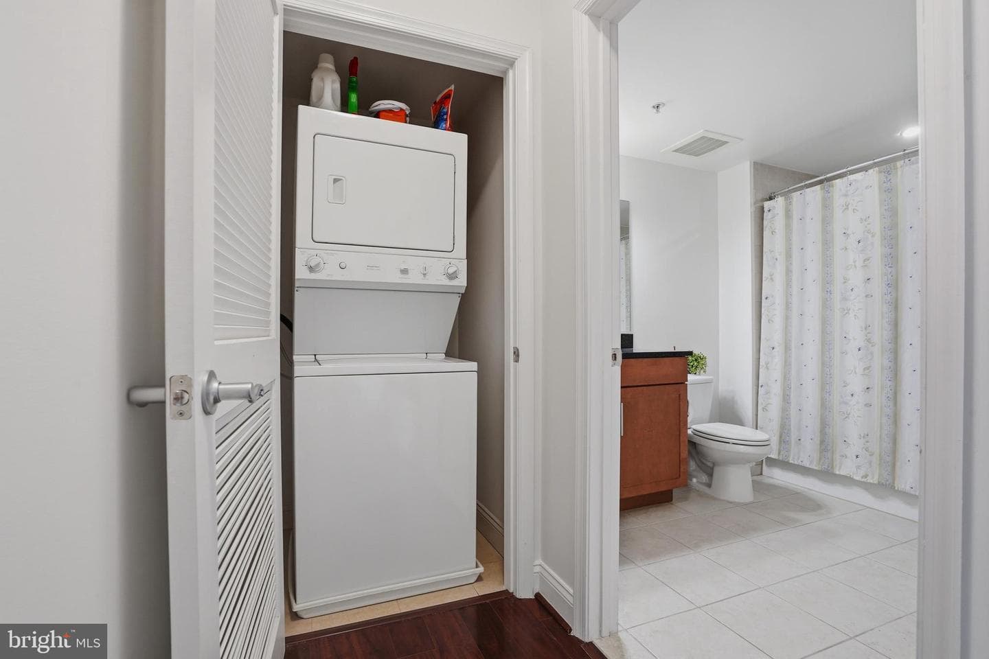 1111 Oronoco Street #427 photo 21
