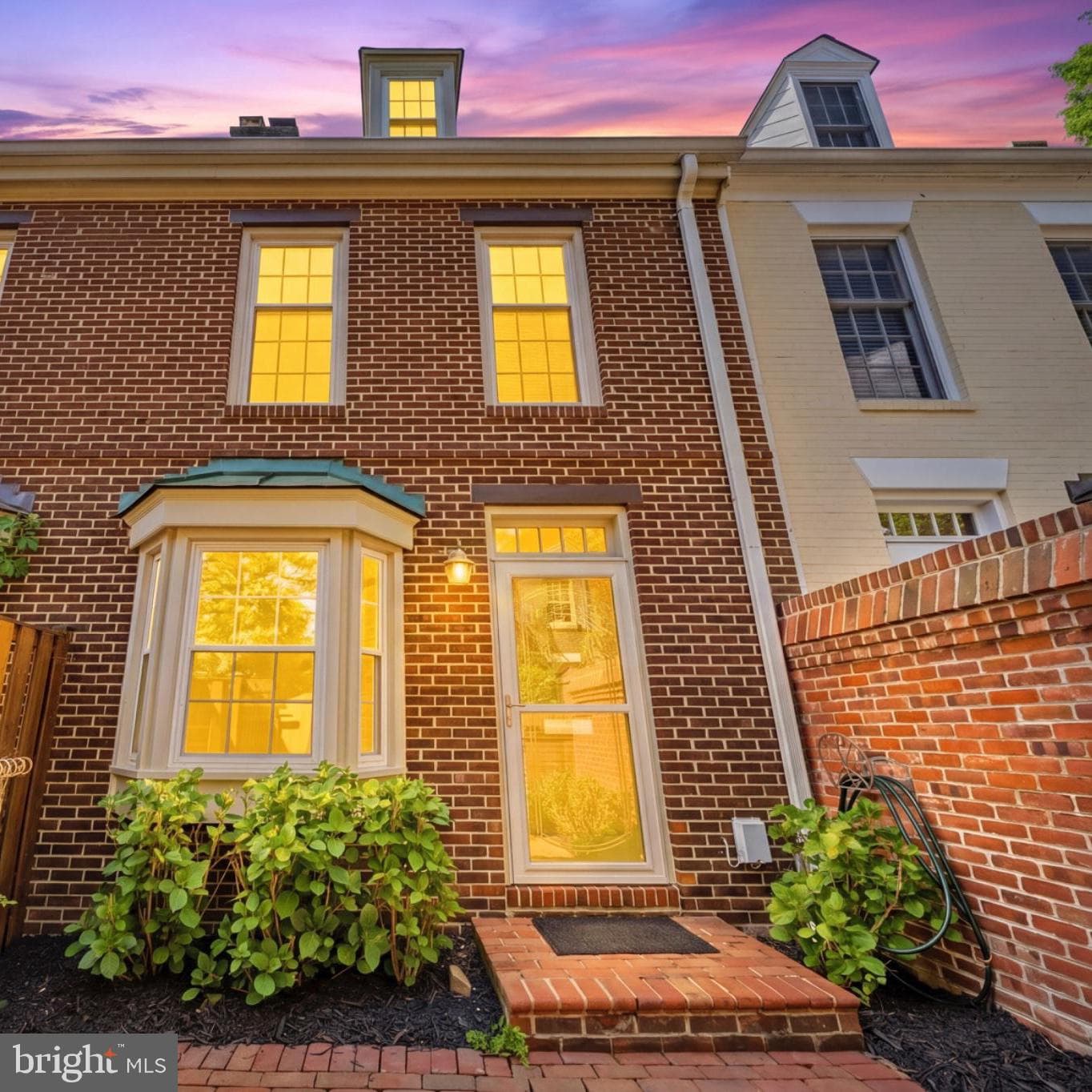 669 S Columbus Street photo 1