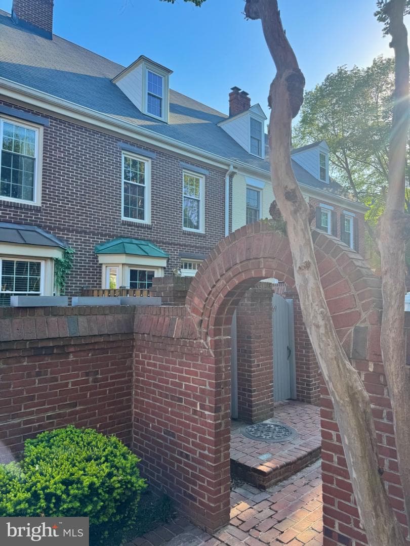 669 S Columbus Street photo 39