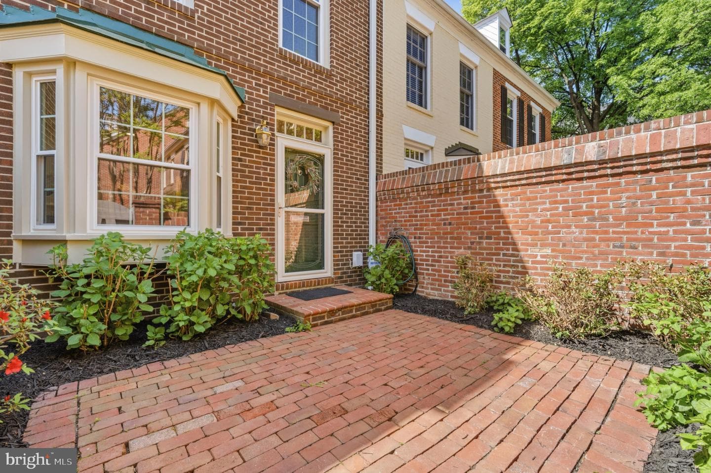 669 S Columbus Street photo 43