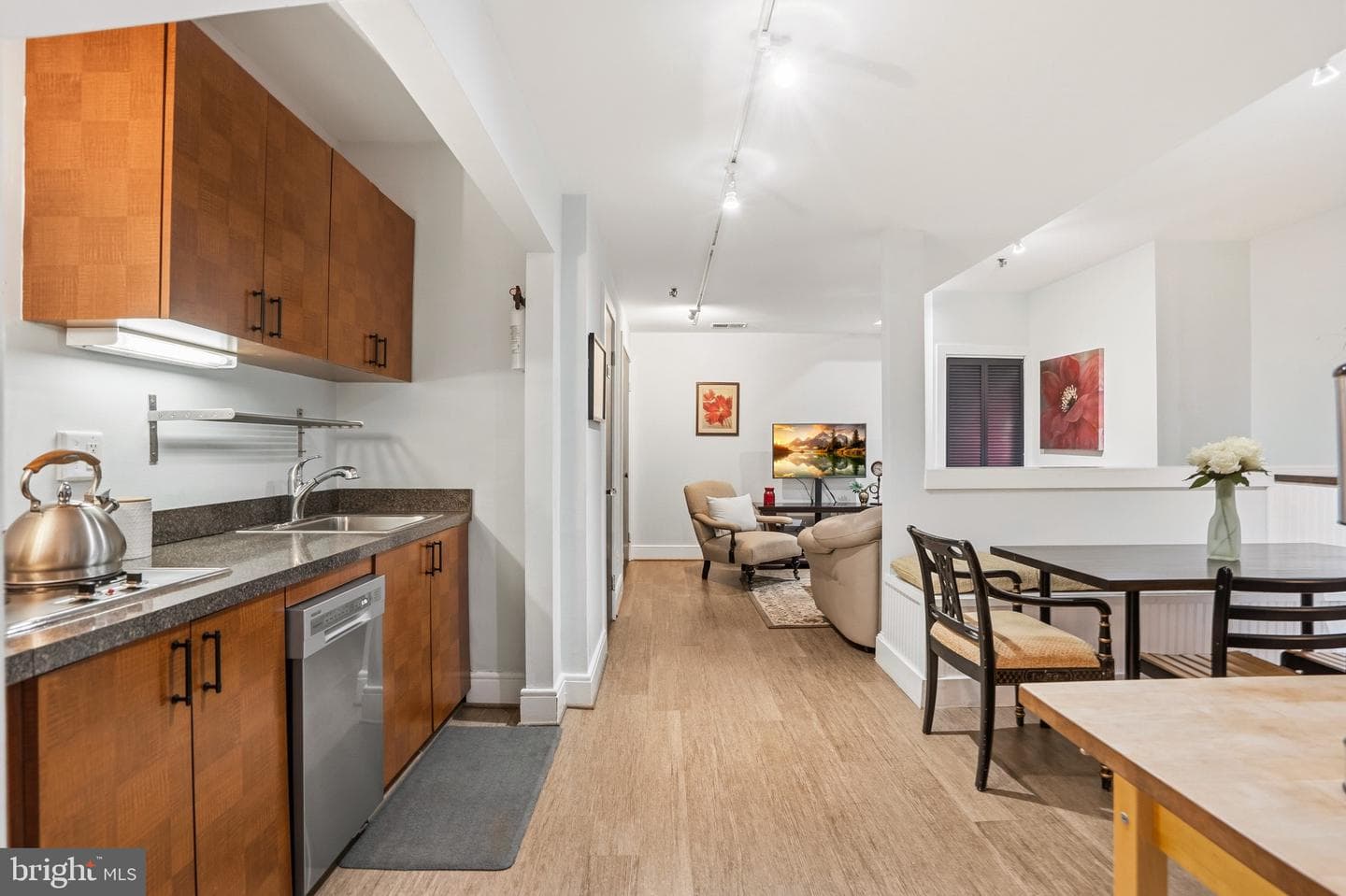 110 S Columbus Street #a photo 55