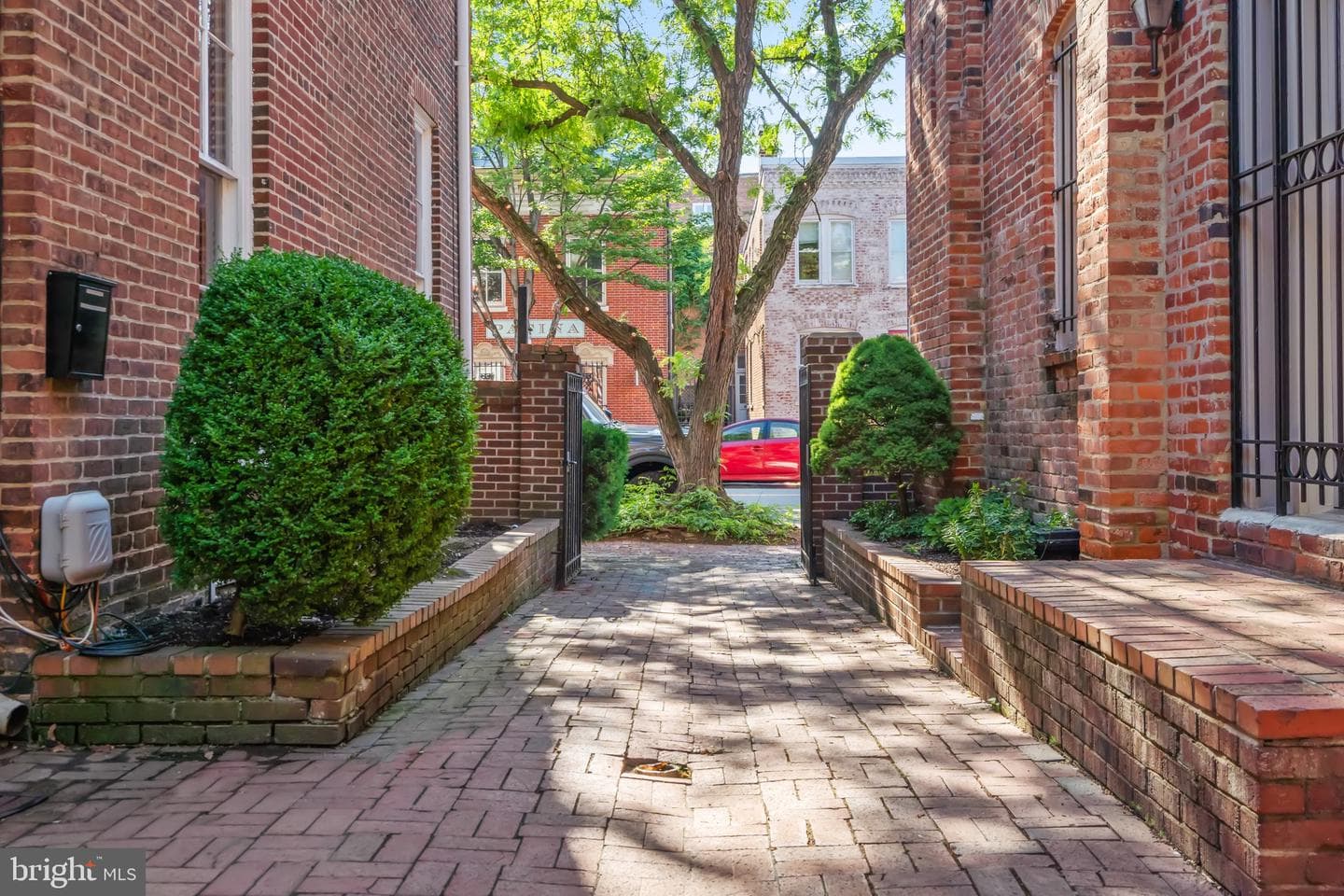 110 S Columbus Street #a photo 64