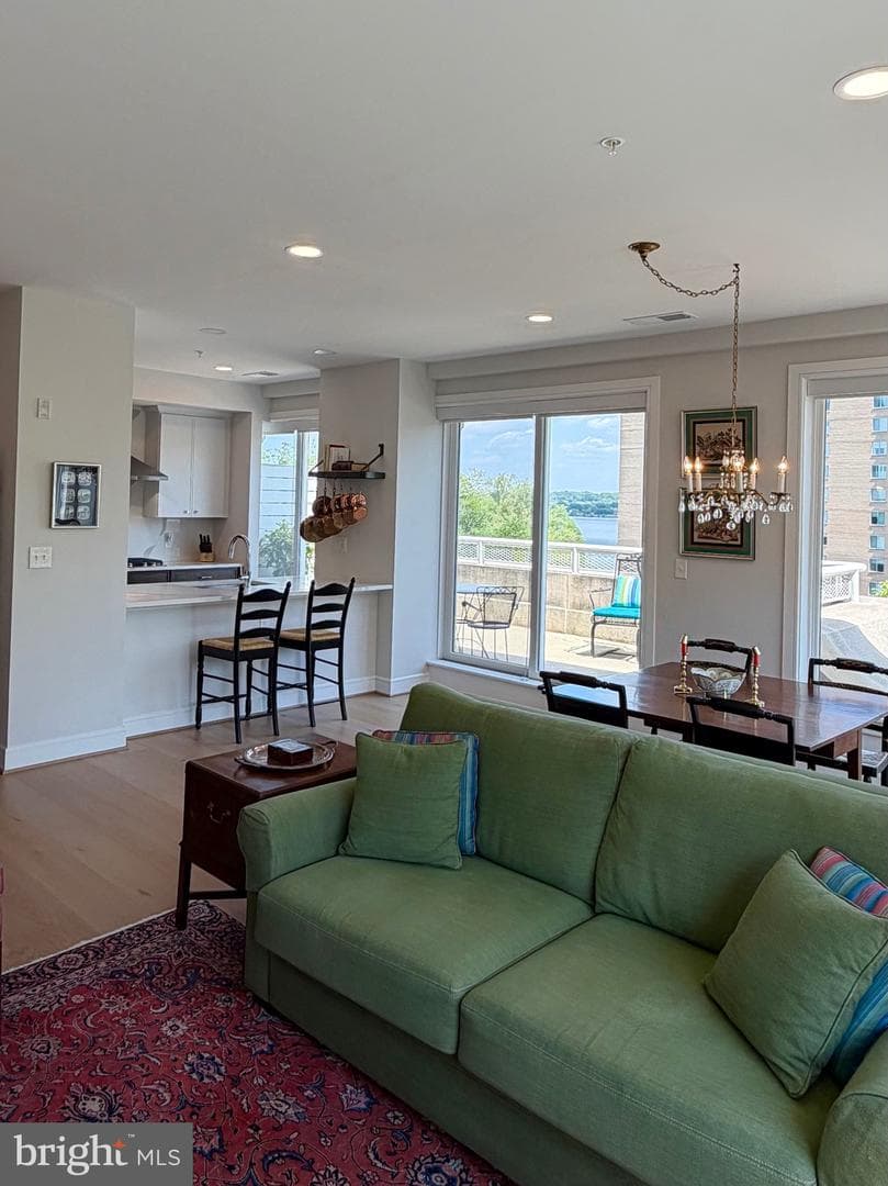 635 Slaters Lane #301 photo 16