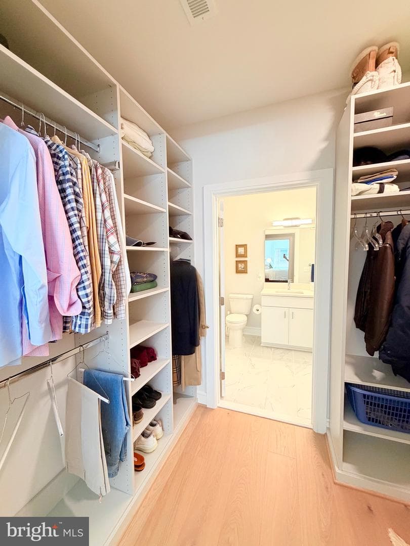 635 Slaters Lane #301 photo 22
