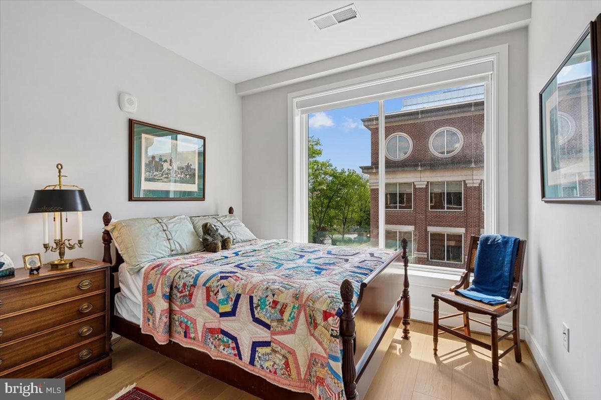 635 Slaters Lane #301 photo 25