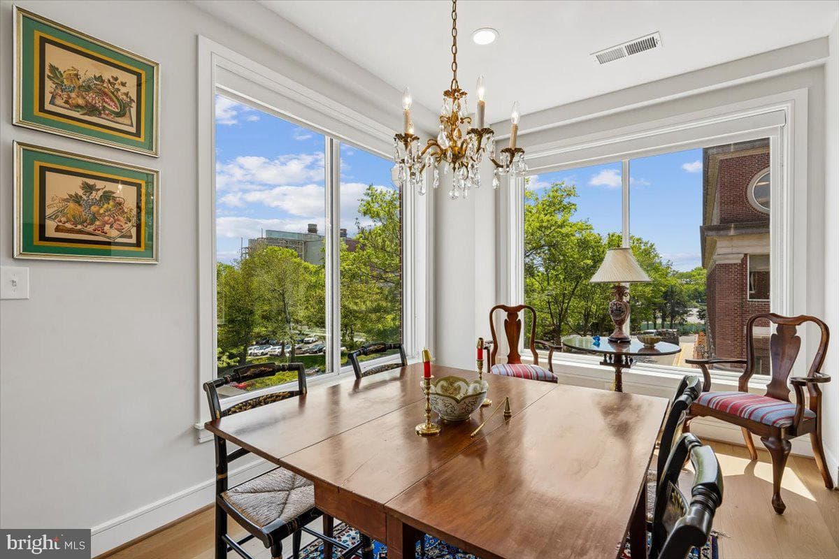 635 Slaters Lane #301 photo 5