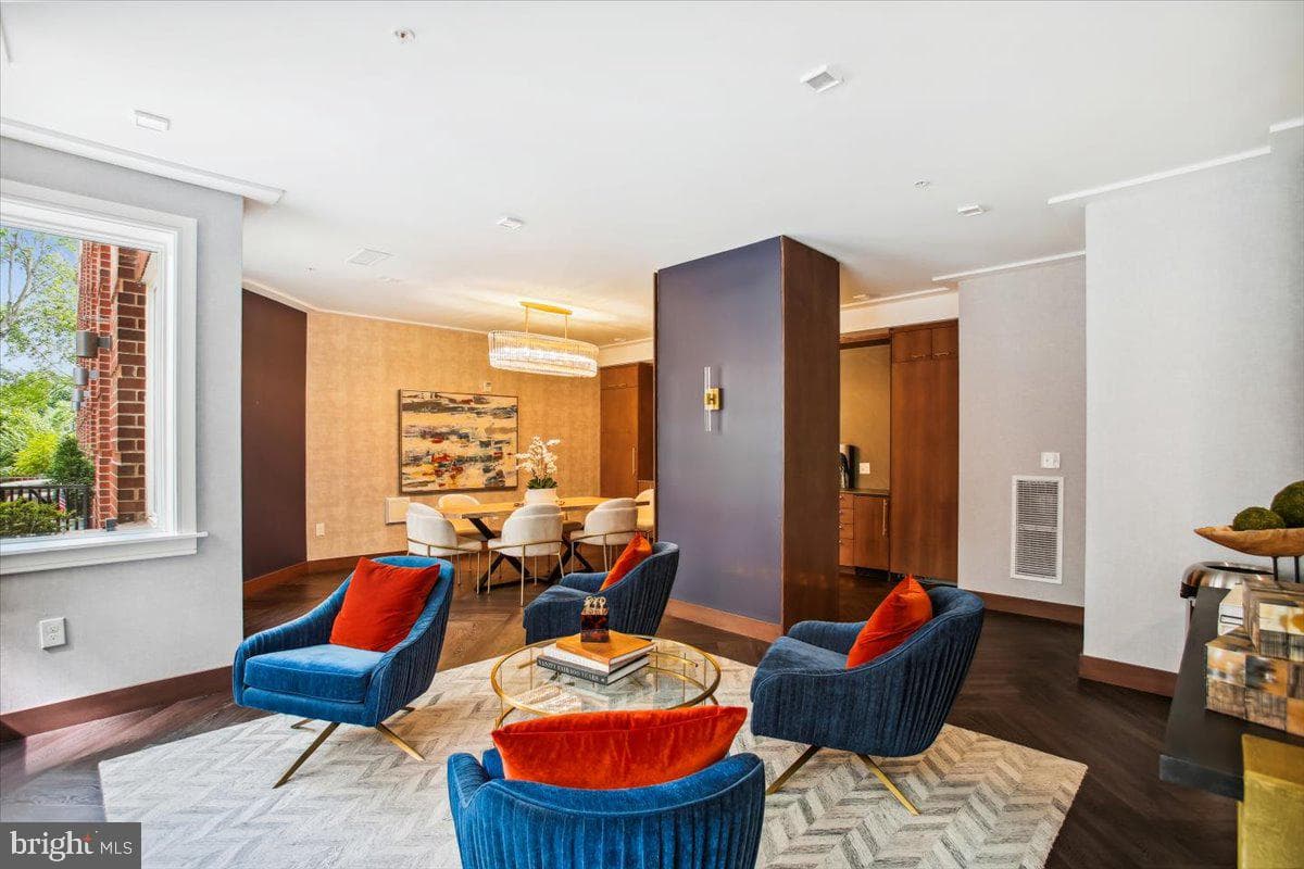 635 Slaters Lane #301 photo 51