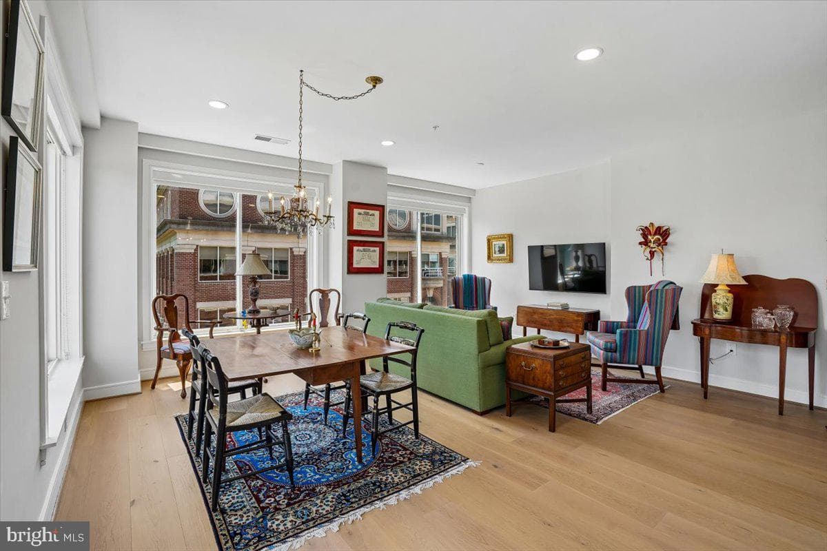 635 Slaters Lane #301 photo 6