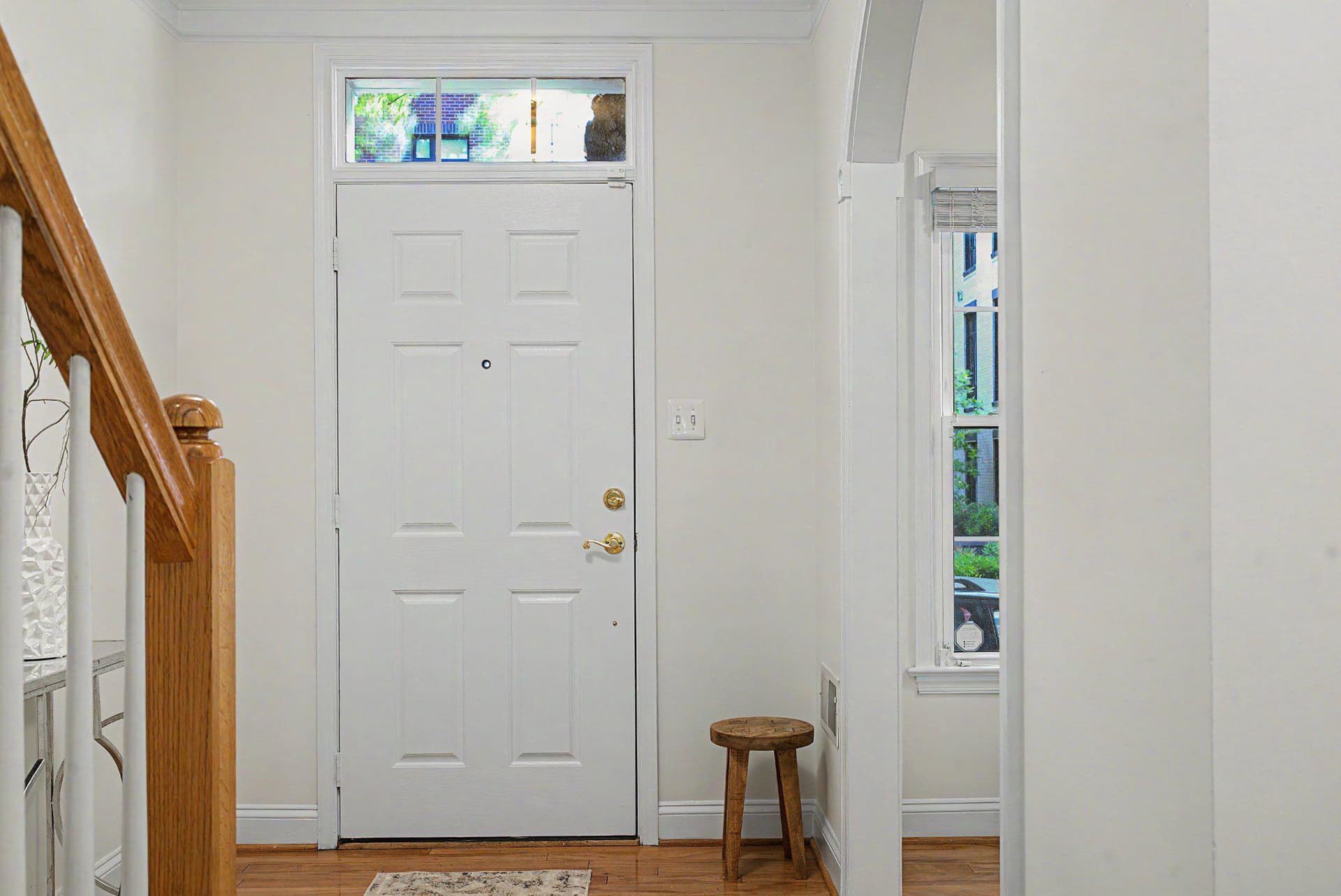 612 N Pitt Street photo 2