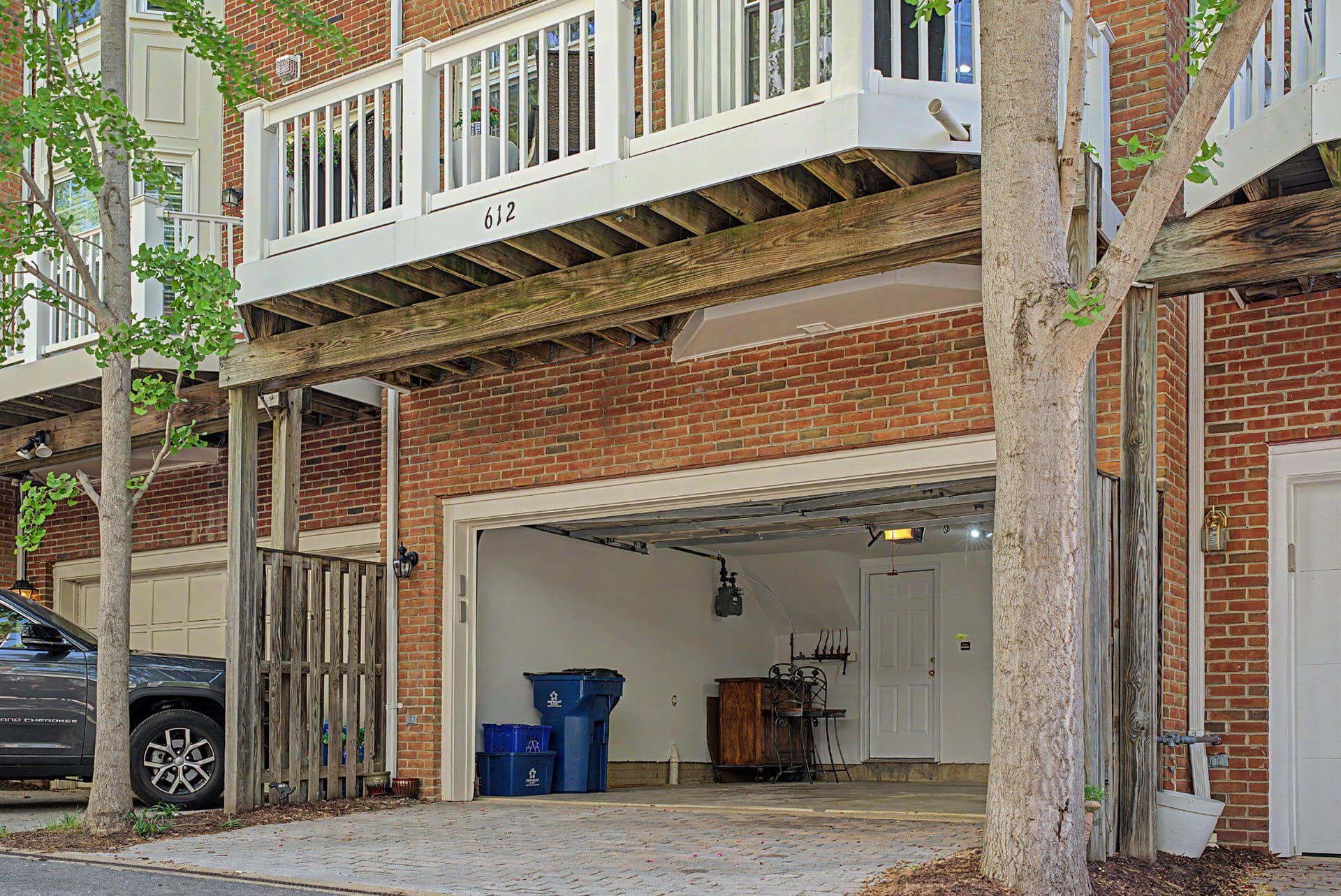 612 N Pitt Street photo 23