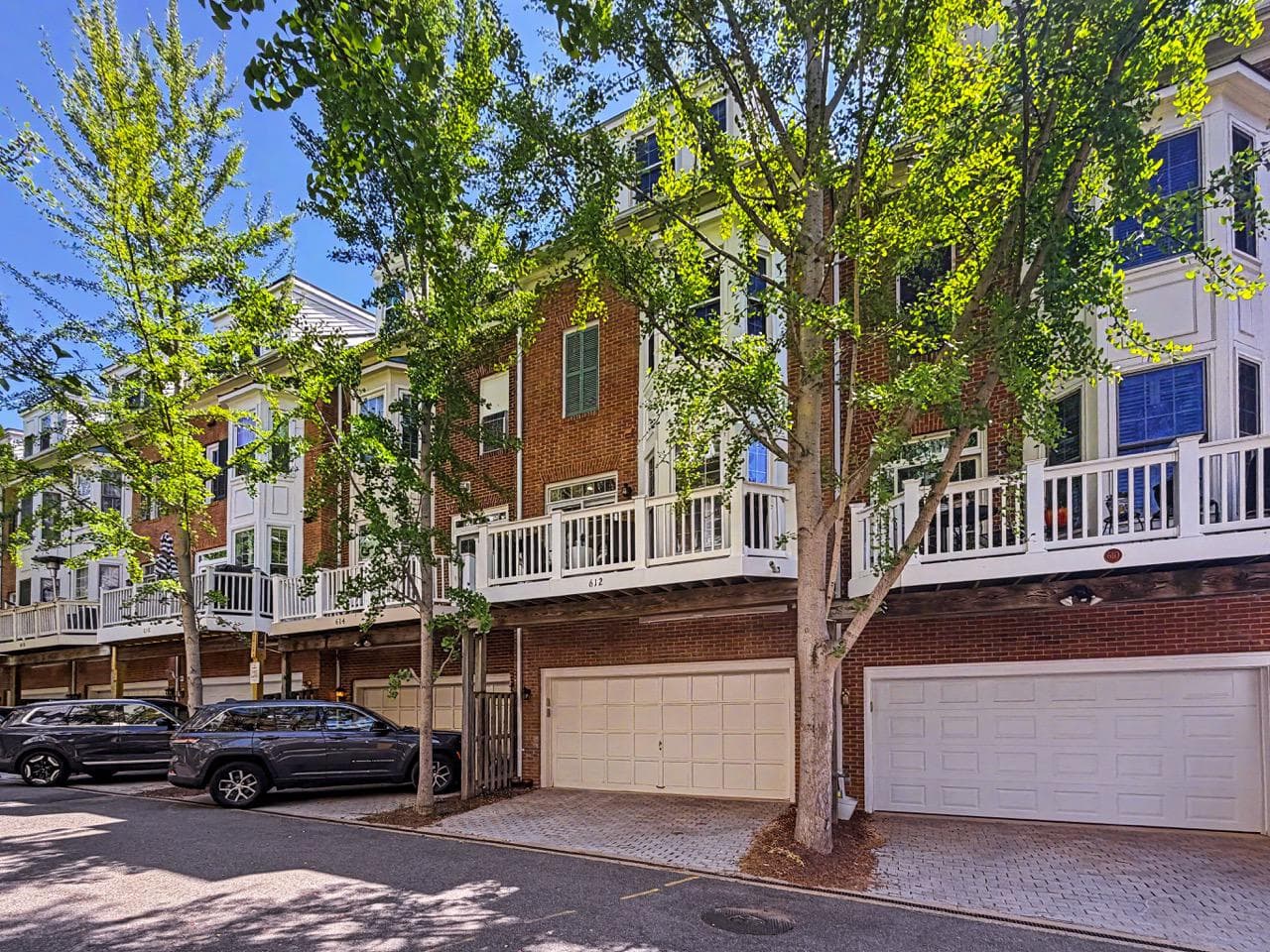 612 N Pitt Street photo 25