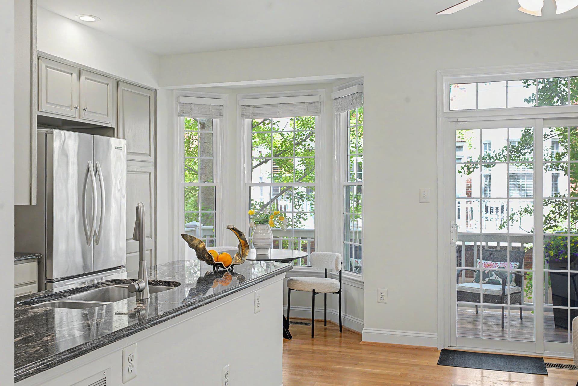 612 N Pitt Street photo 7