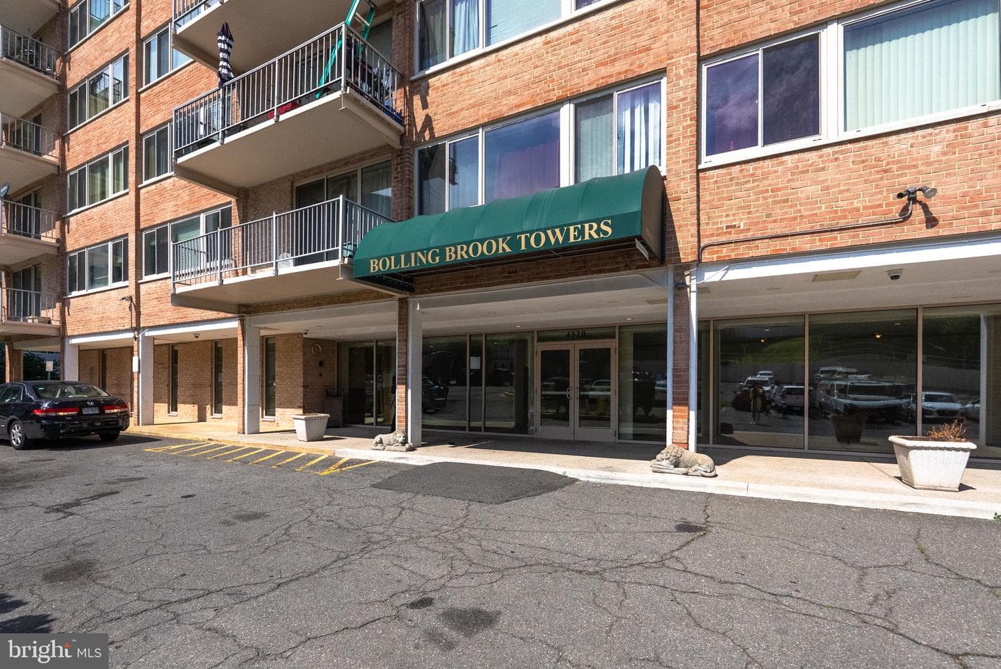 4520 King Street #409, Alexandria