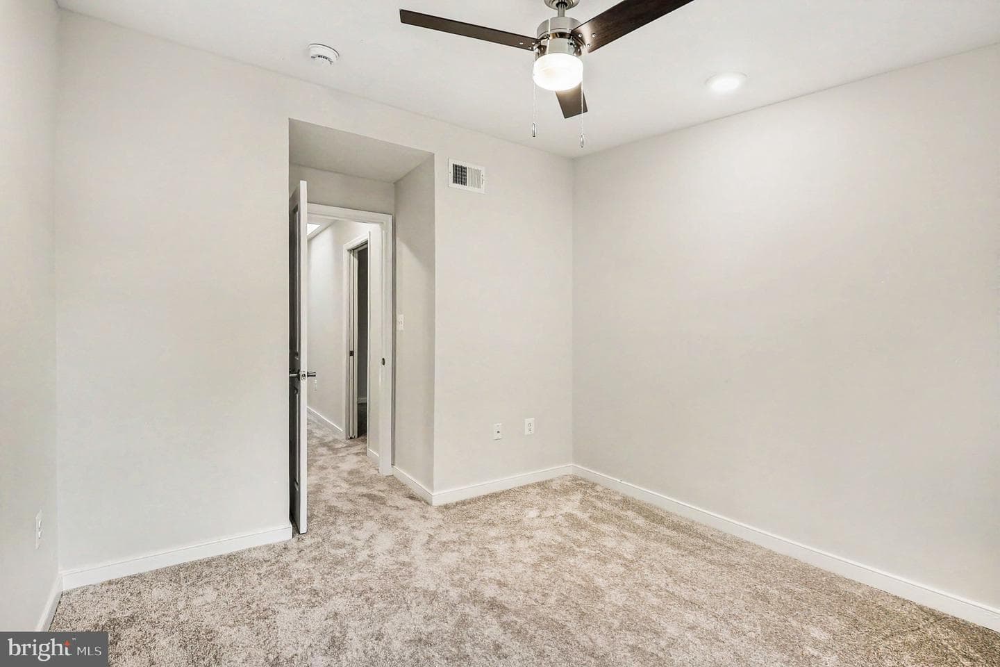 1216 Princess Street photo 14