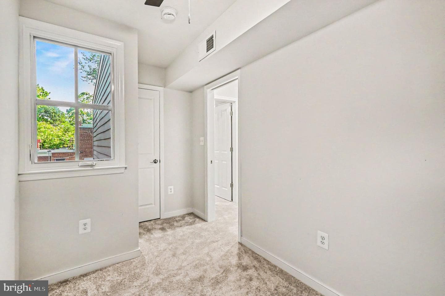 1216 Princess Street photo 18