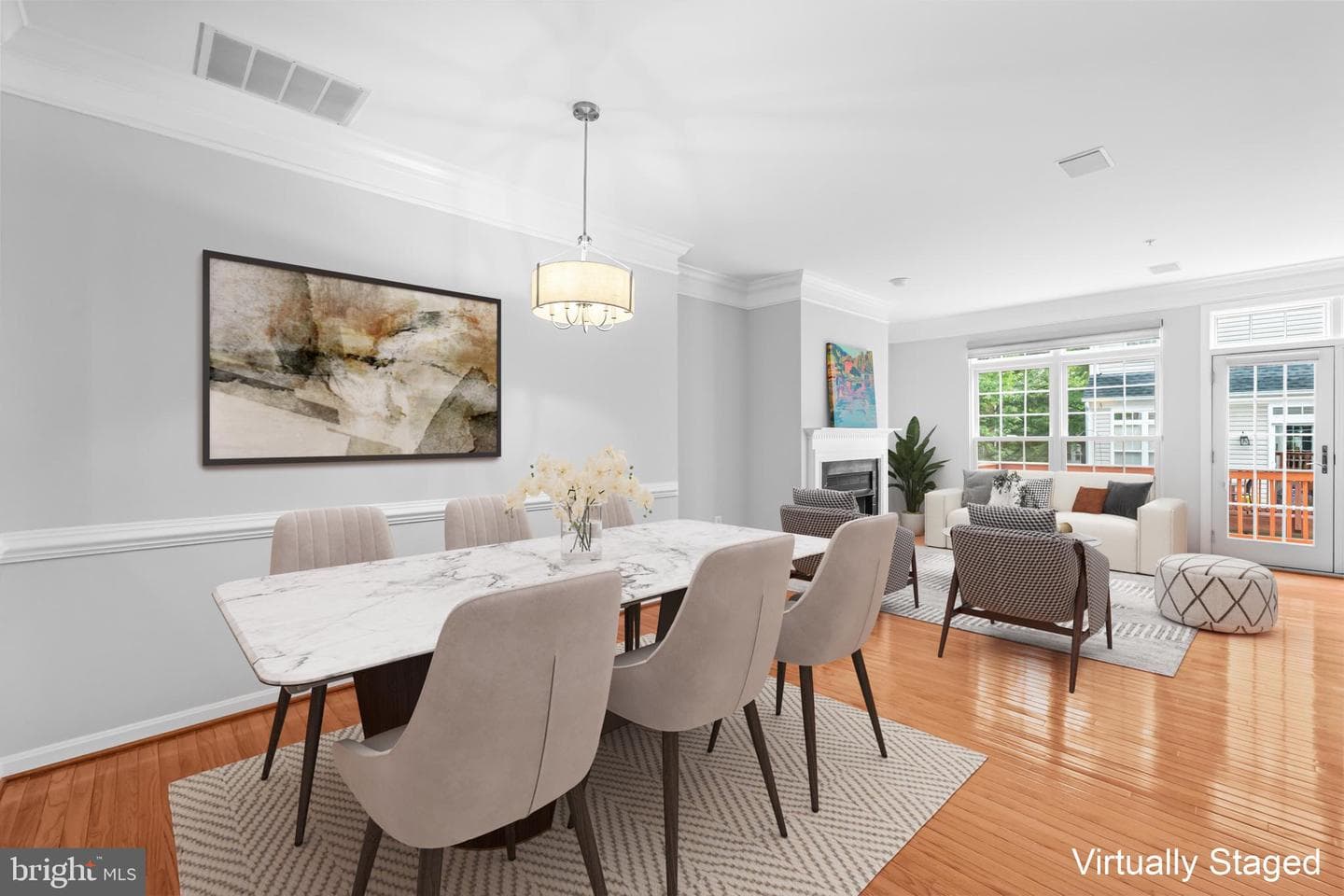 120 Martin Lane photo 17