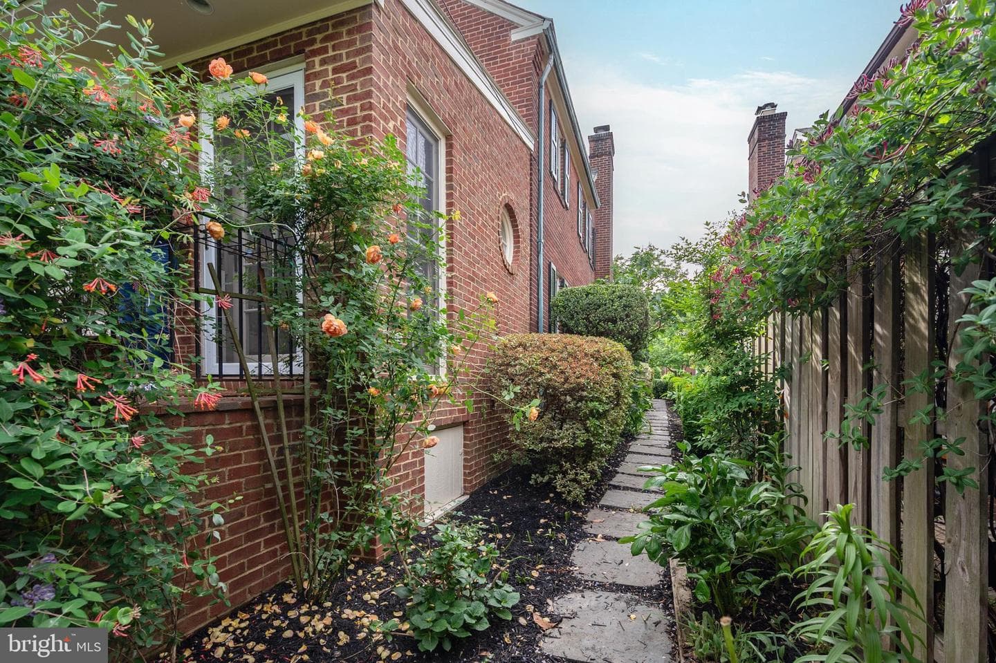 922 S Saint Asaph Street photo 64