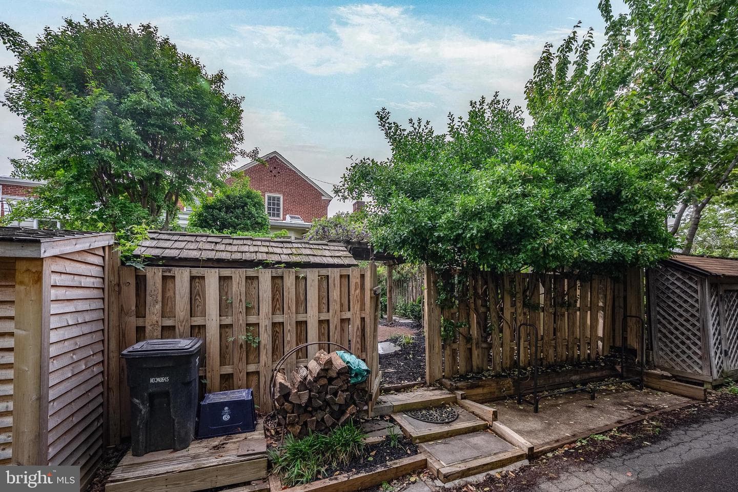 922 S Saint Asaph Street photo 66