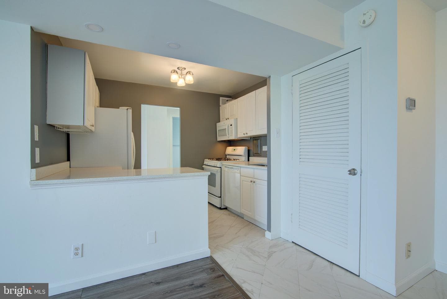 5340 Holmes Run Parkway #1102 photo 10