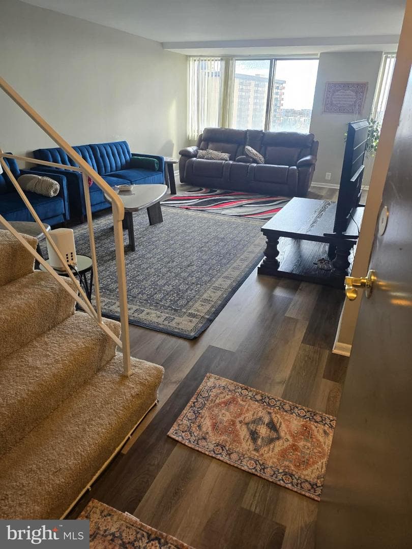301 N Beauregard Street #1002, Alexandria