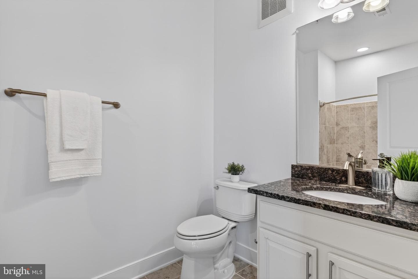 2413 Conoy Street photo 37