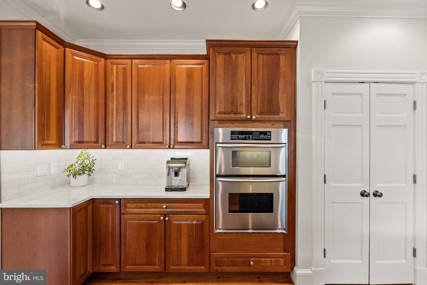 522 Queen Street photo 11