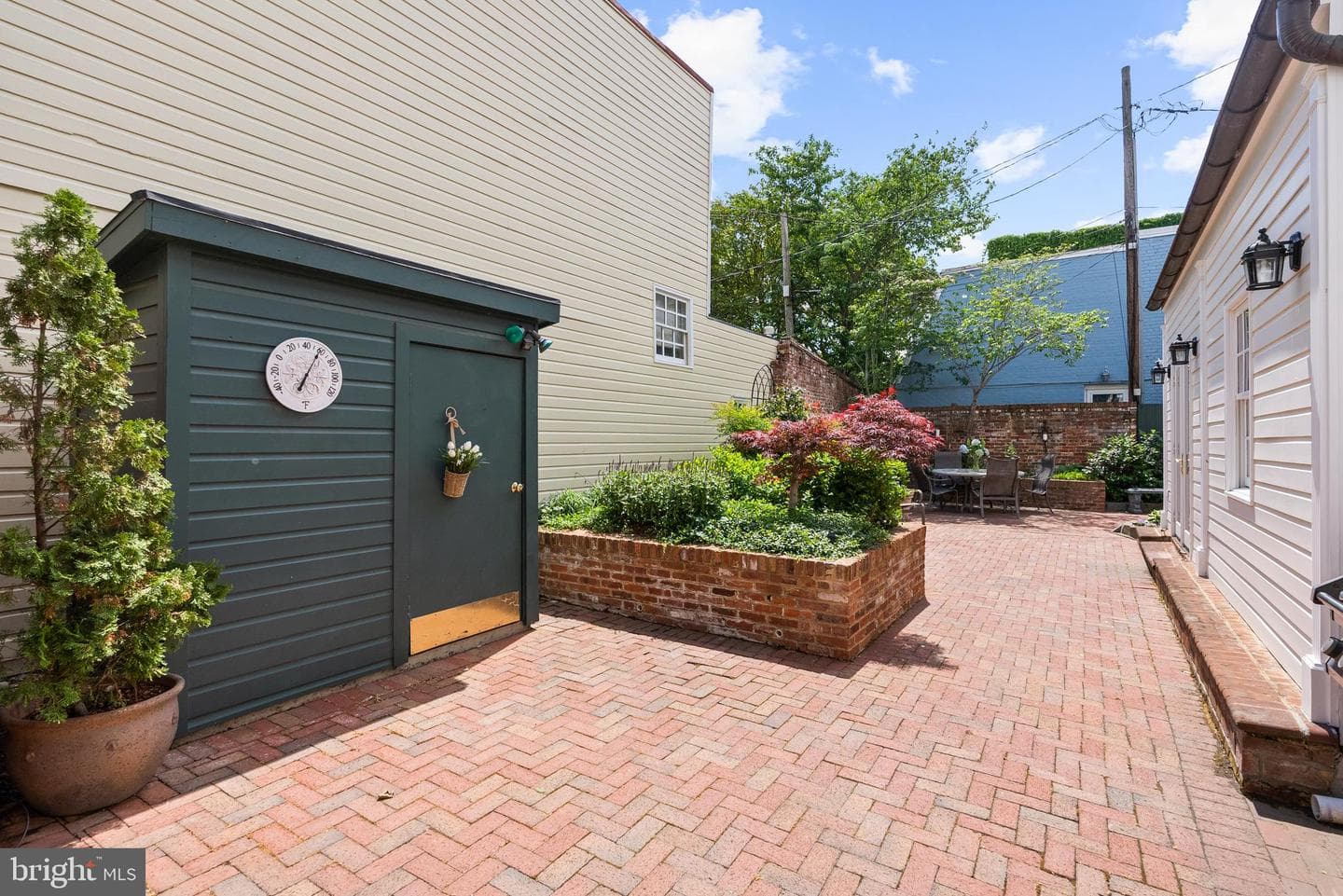 522 Queen Street photo 40
