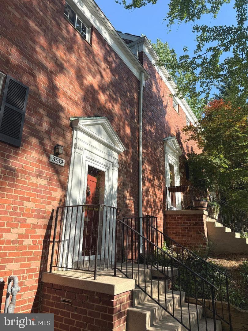 3539 Martha Custis Drive, Alexandria