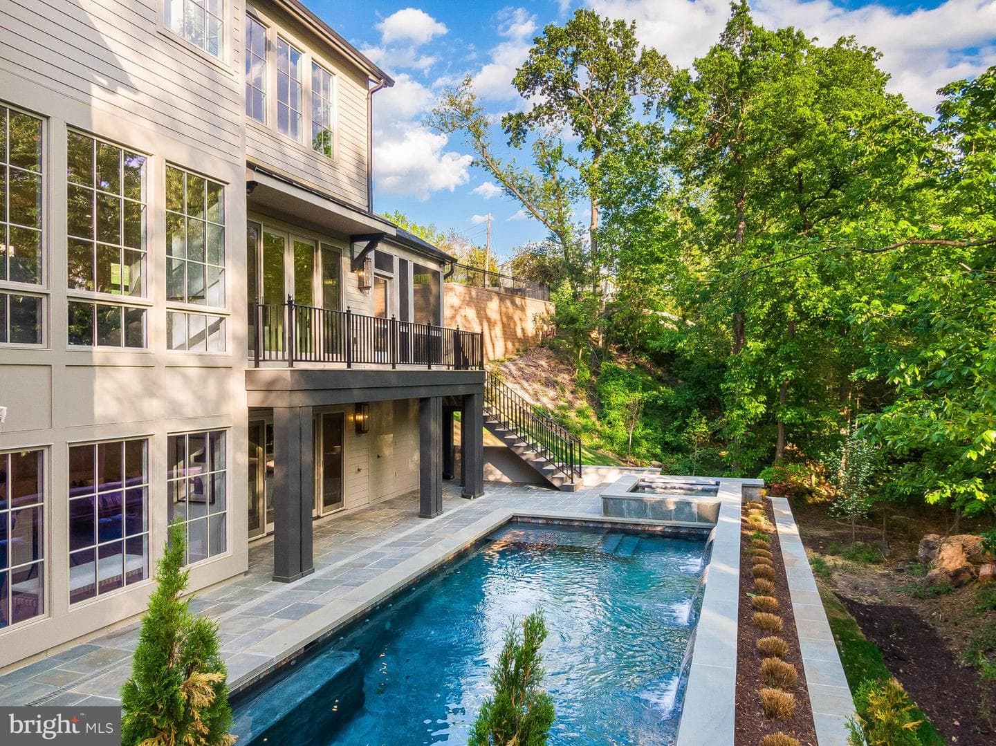 1231 N Pickett Street, Alexandria