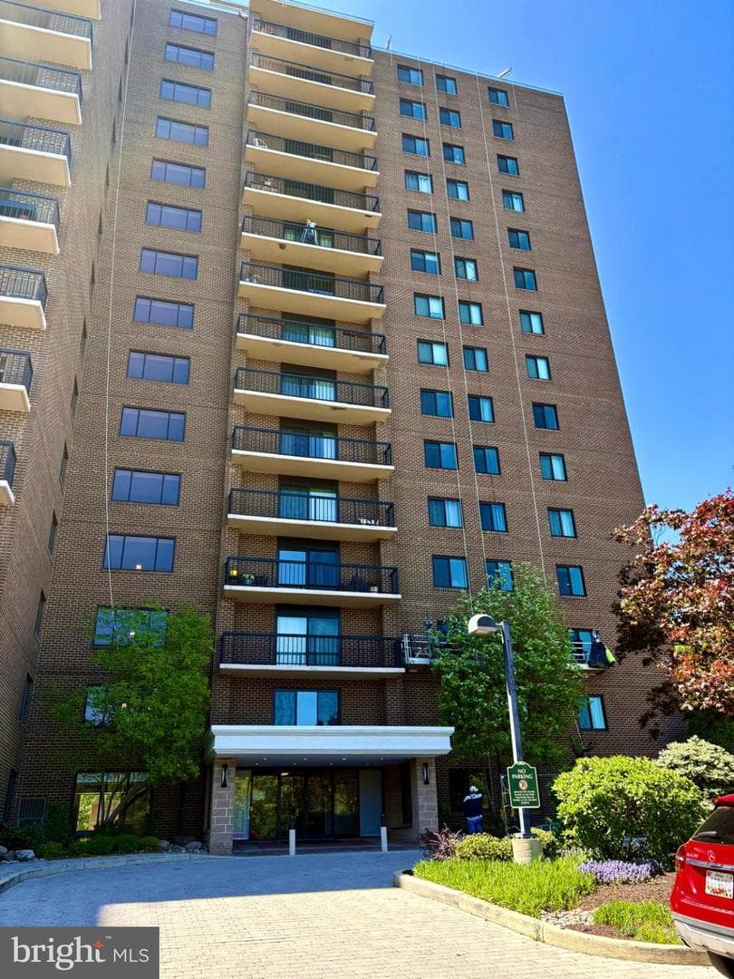 200 Pickett Street N #1114 photo 2