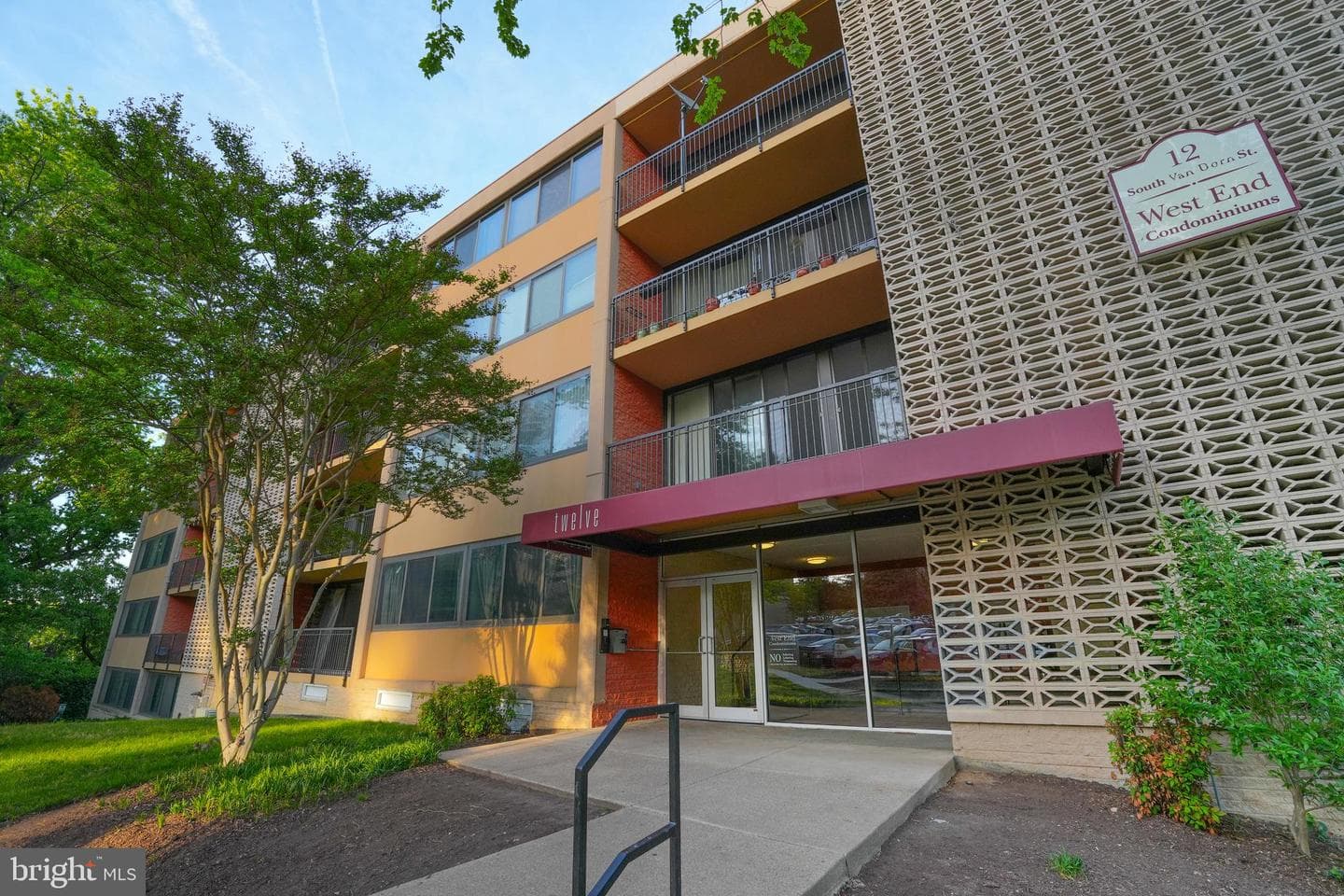 12 S Van Dorn Street #104, Alexandria