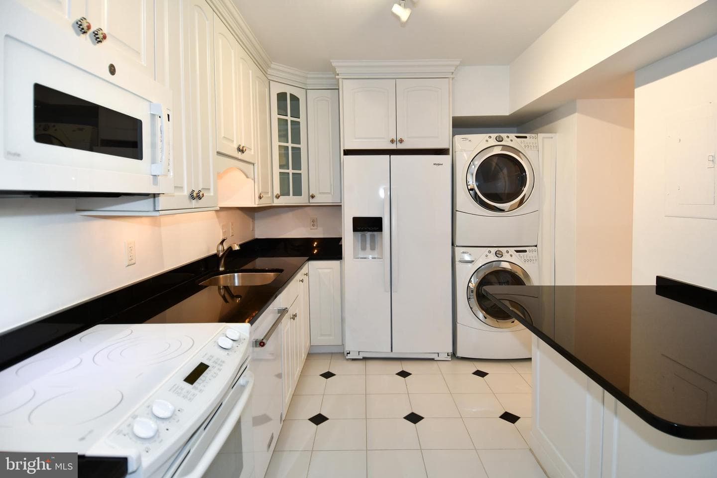 1250 S Washington Street S #614 photo 12