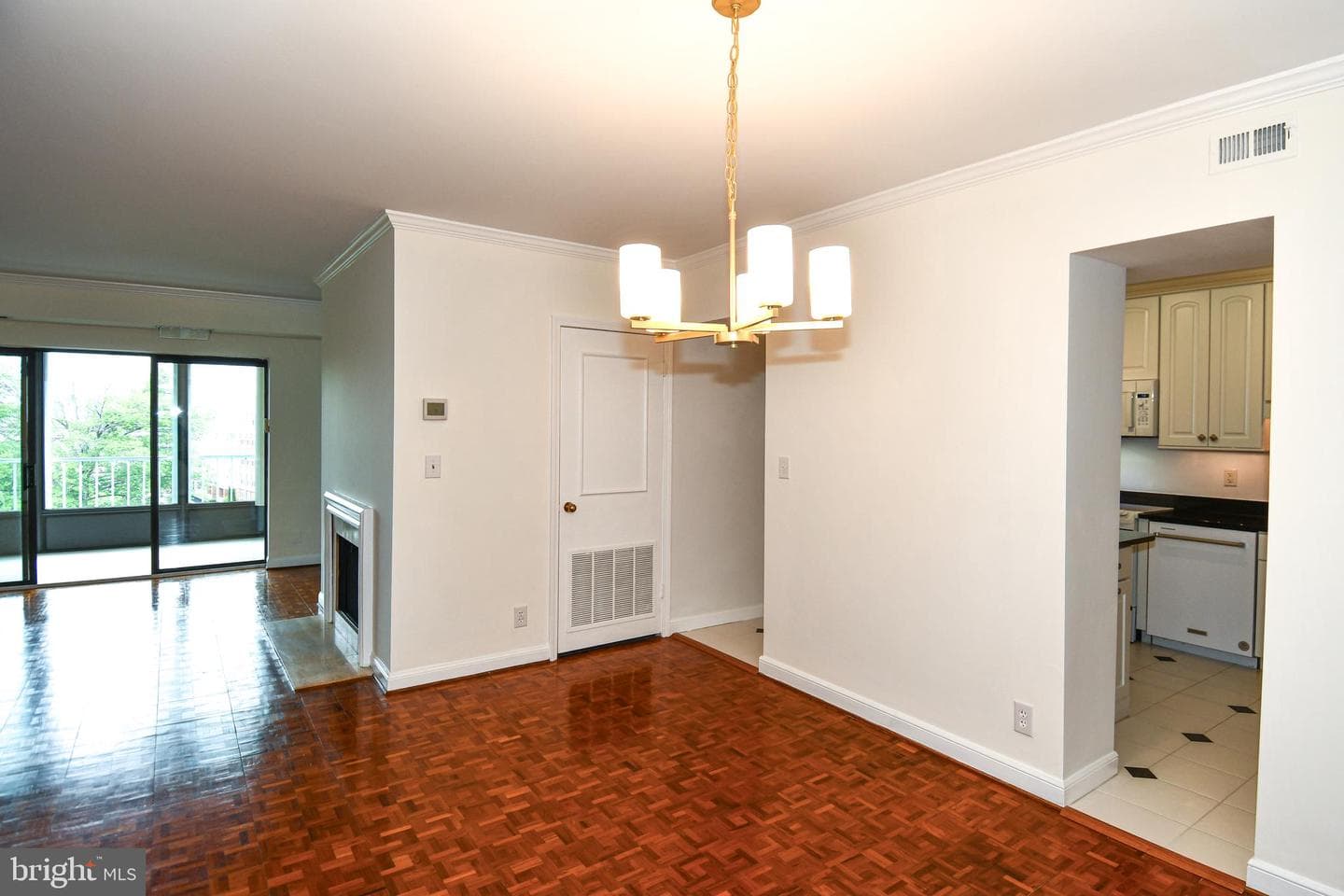1250 S Washington Street S #614 photo 8