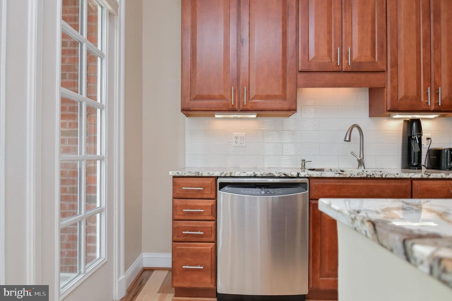1023 N Royal Street #116 photo 15