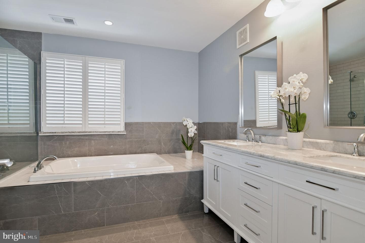 1023 N Royal Street #116 photo 32