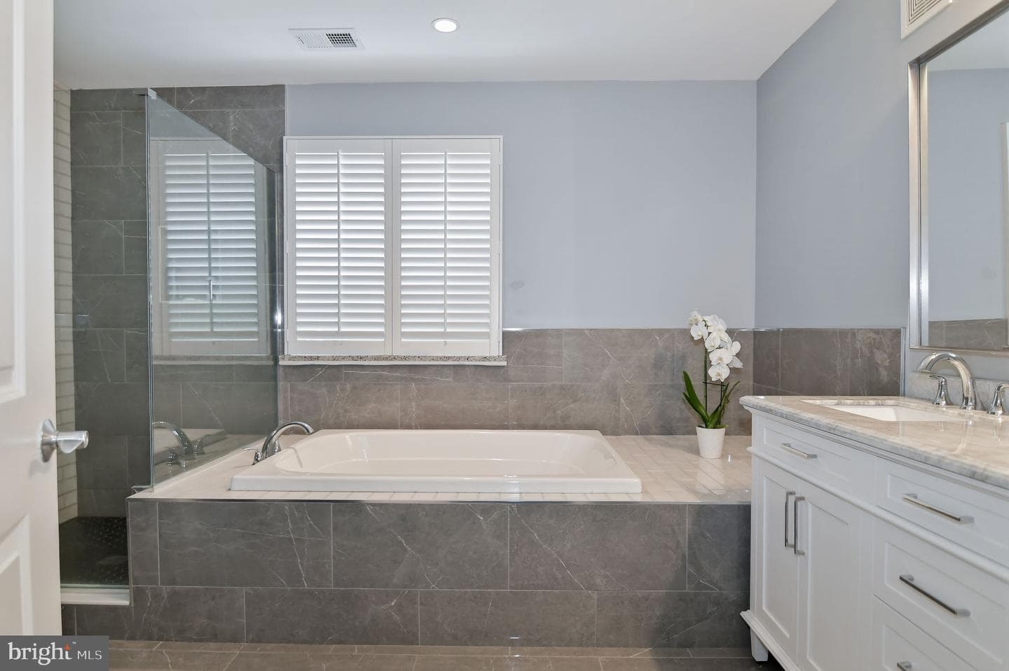 1023 N Royal Street #116 photo 33