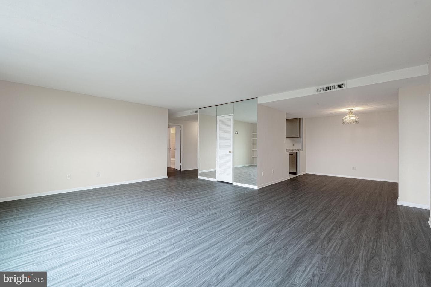 4600 Duke Street #1009 photo 9