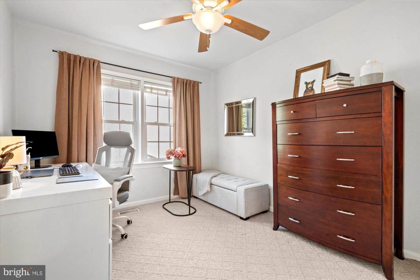 912 Bernard Street photo 15