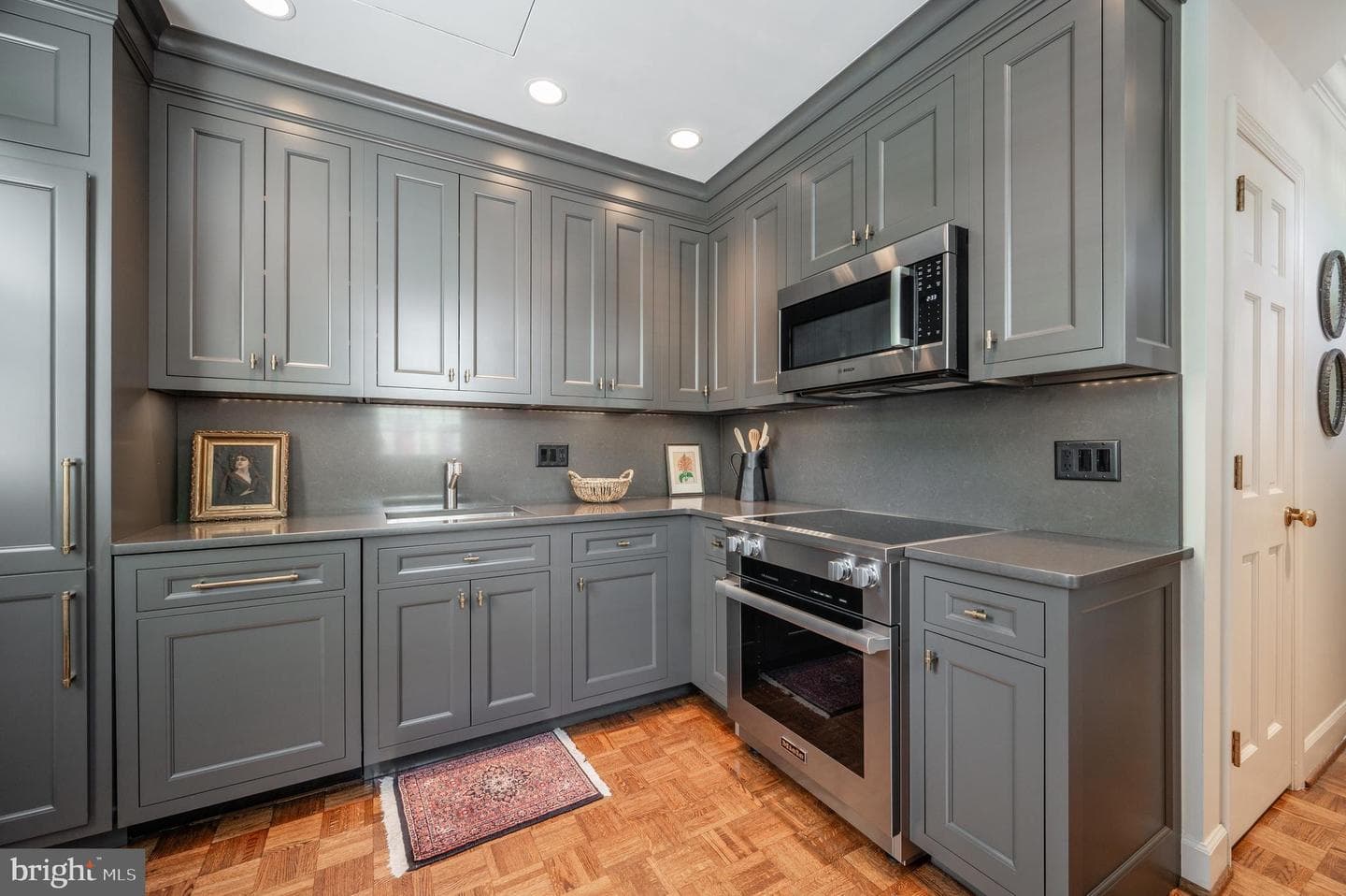 368 N Saint Asaph Street photo 14