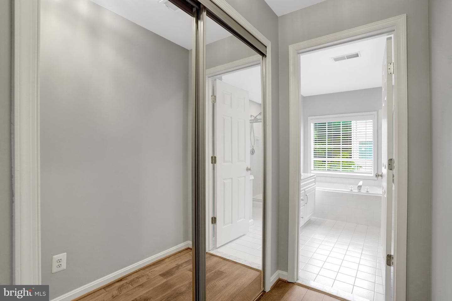 6043 Riddle Walk photo 26