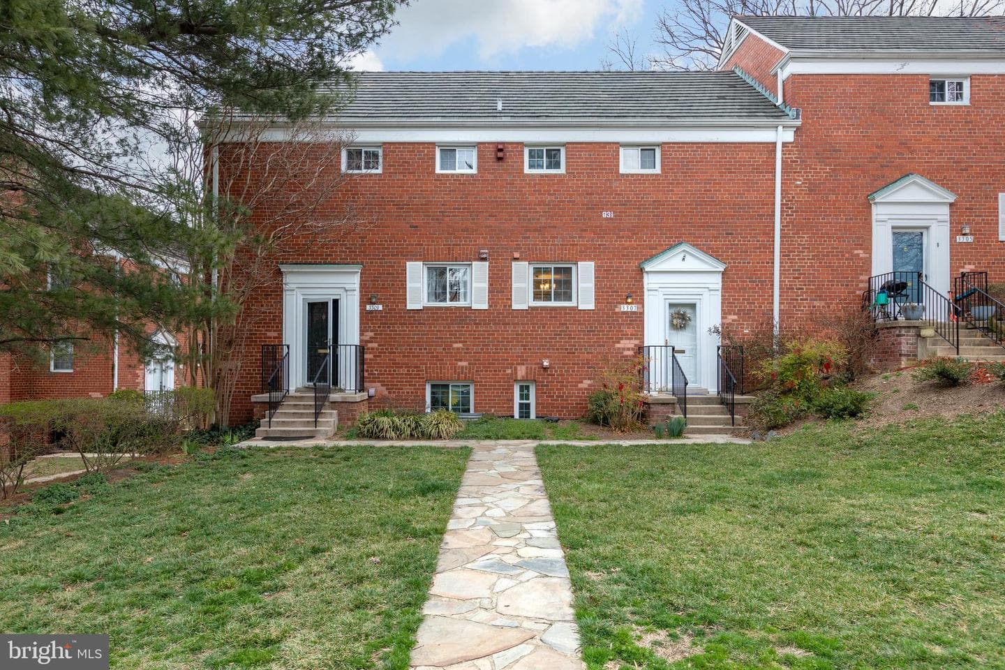 3307 Martha Custis Drive photo 2